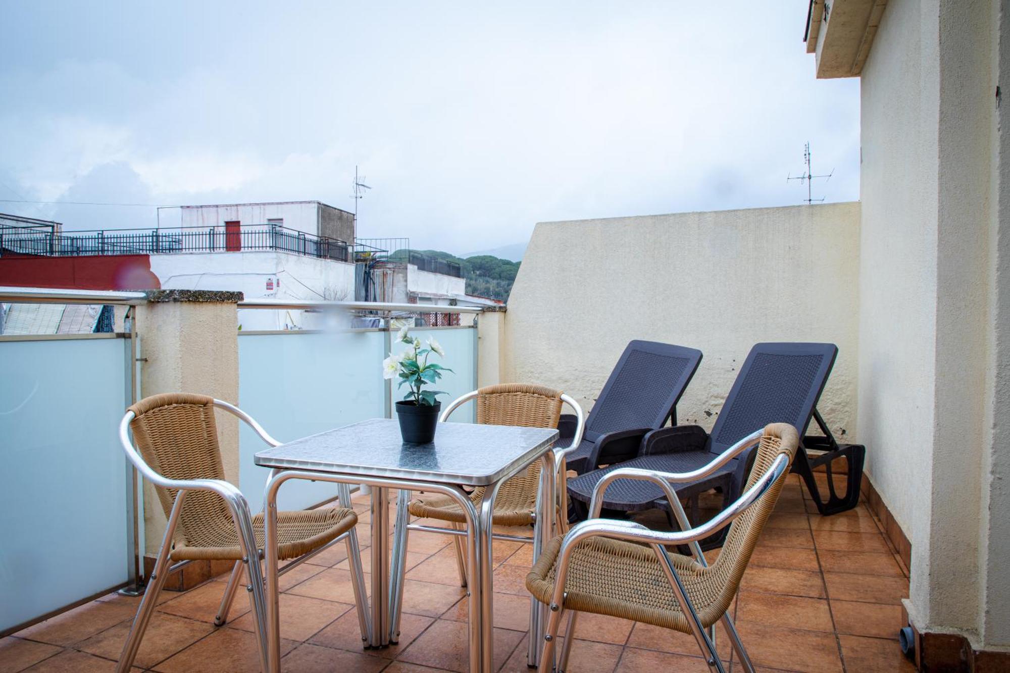 Apartamentos Comfort Calella Exterior foto