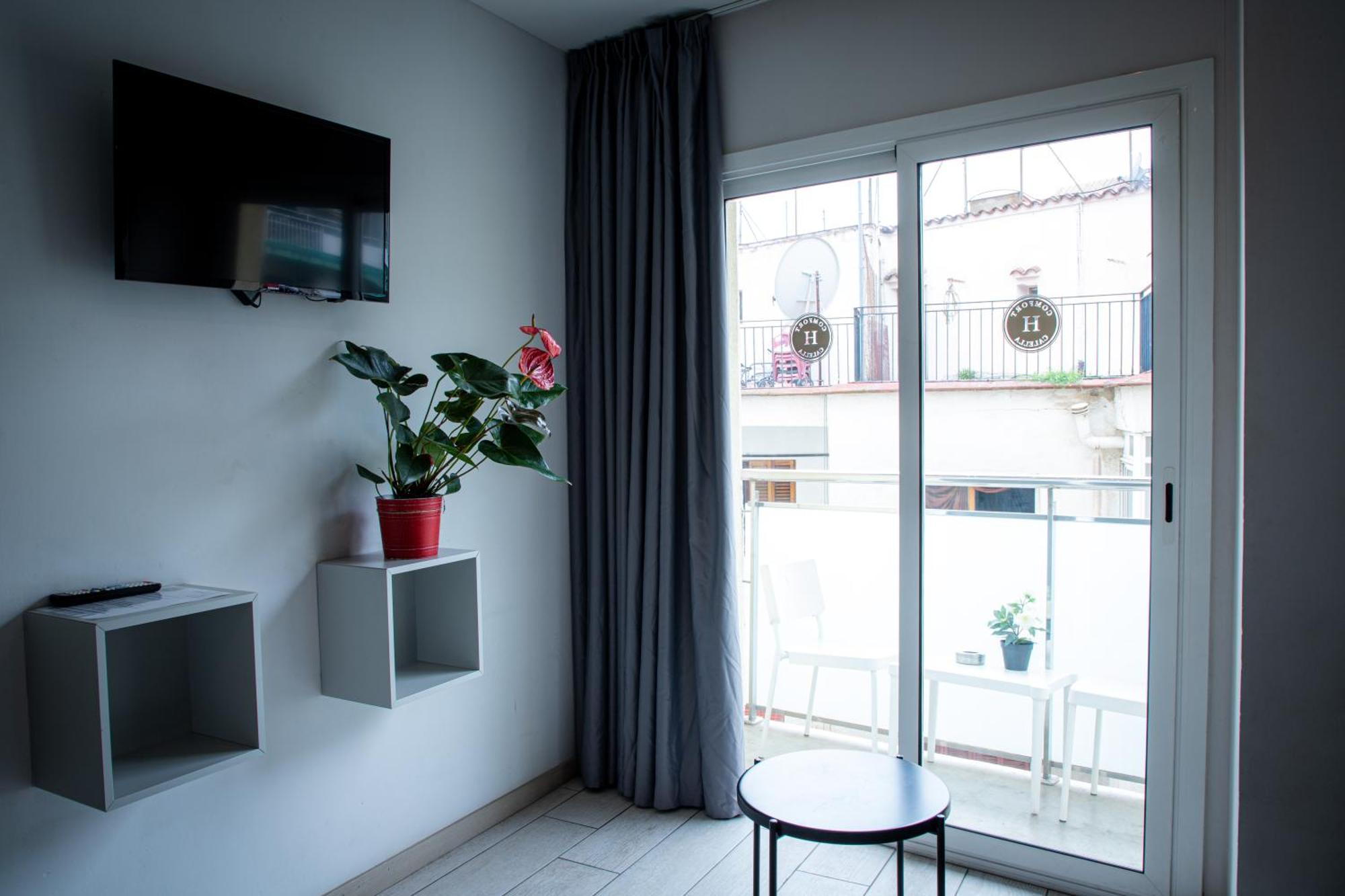 Apartamentos Comfort Calella Exterior foto